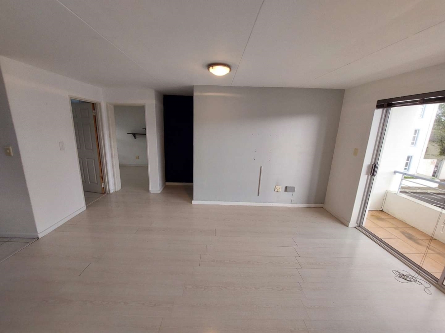 To Let 2 Bedroom Property for Rent in Lansdowne Western Cape